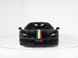 特注オプションとして、エクステリアに「イタリアン・トリコロール」のセンターストライプが施されています。