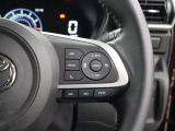 走行中に先行車の様子を検知しながら、設定した車速の範囲内で先行車との距離のキープを支援する「全車速追従機能付アダプティブクルーズコントロール」を装備しています。