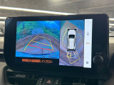 【パノラミックビューモニター】専用のカメラにより、上から見下ろしたような視点で360度クルマの周囲を確認することができます☆死角部分も確認しやすく、狭い場所での切り返しや駐車もスムーズに行えます。