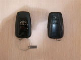 中古車としてスマートキーが2個あるのは重要なチェックポイント!「イモビライザー」内蔵のスマートキーは便利なのですメカニカルキーと比べて高価なのです。