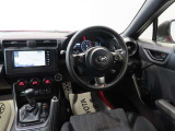 まさにスポーツカーのインテリア。走るのが楽しくなりそうですね!