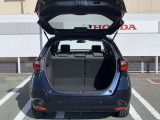 ホンダの新車も全て取り扱っております。ホンダの整備士がいるサービス工場も併設しているので、点検、整備、車検、全てお任せ下さい。店内は落ち着いたショールームにキッズスペースもございます。