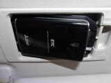 マツダ純正スマートインETC装備!サンバイザーの裏に車載器をスッキリ収納!ワンプッシュでETCカードの出し入れも簡単にできます。