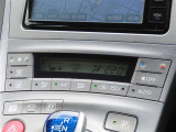 オートエアコンで車内はいつでも快適です♪