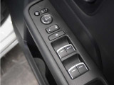 ◆パワーウィンドウスイッチ◆運転席から全席の窓の開閉操作を行うことが出来いつでも換気ができます!
