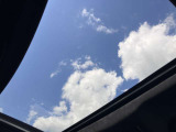 【ムーンルーフ】人気の装備。室内の開放感が好評です。
