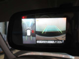 上から見下ろしているような映像で駐車をサポートするアラウンドビューモニターと、安心のバックモニター付き!駐車が苦手な方でも安心して車庫入れができますよ♪