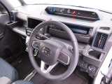 お車の点検・車検の案内やその後の調子伺いなど、担当スタッフがもれなく行います。