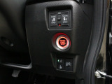 【両側電動スライド】スライドドアは両側電動スライドドアになっております。運転席からの開閉も出来、リモコンキーでも離れたところから開閉出来ますので大変便利な装備です。