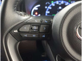 ハンドルから手を放さずに操作出来ますので、安全運転にもつながりますね