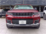 jeep伝統の7スロットグリルです。