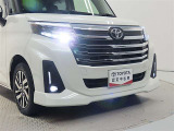 高輝度で点灯速度が速く、しかも消費電力の少ないLEDヘッドライトが装備されています!LEDの明るい光が走行中の視界の確保をサポートして、夜のドライブがより楽しく安全に運転できます♪