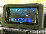 画面からBluetoothやAVなどの項目を選べるオーディオを装備。表示が見やすく、音楽再生や電話利用の際も、目的に合わせて選択しやすい仕様です。毎日の移動を快適にサポートします。