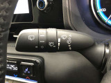 ワイパースイッチです。「INT」では間欠ワイパーの作動時間間隔を変更できます。リヤワイパーも操作できます。