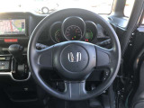 ハンドルは車を運転する上で、ずっと握っている重要なパーツです。手にフィットする物がいいですよね♪