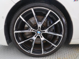 BMWならではの卓越した走りを支えるホイールと足回りです!