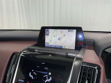 ナビゲーション付です。 ナビがあると便利、ラクラク何処でもいけます。 ナビが有るのと無いのとでは大きな違いですね。