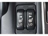 運転席・助手席シートヒーターが付いていますエアコンの暖房よりも早く体が温まるため、冬場の快適性が非常に高まります。