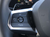 ACCアクティブ・クルーズ・コントロールストップ&ゴー機能付。前走車にあわせて自動的に減速・加速し車間距離をキープして追随致します。渋滞時などでも運転をサポートしてくれます。