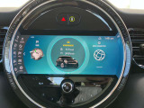 MINI Cardご用意しております。充実のポイントプログラムや多様なサービスの他にカード契約期間中はMINI エマージェンシー・サービスが24時間365日ご利用いただけます。
