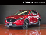 中古車専門再生工場にて熟練専任スタッフが丁寧に清掃、仕上げを実施しております。また、お客様に安心してご検討いただける様、公取協が定める基準に基づき車両検査を実施し、車両状態評価証を発行しております。