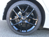 ホンダ純正のアルミホイールが装備されています。