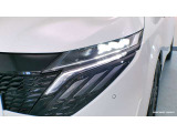 夜間走行の様々な局面に向けて、LEDヘッドランプで視認性をしっかり確保☆ハロゲンヘッドランプのおおよそ2倍の光量で、広範囲に明るくドライバーをサポートしてくれます。