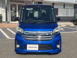 しっかりとしたフロント周りに大きなフロントガラスで見通しも良いですよ!