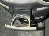 フロントカップホルダーです。