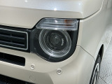 LEDヘッドライトは、点灯の瞬間から最大光量を発揮し、突然暗くなるトンネルなどでの安定感を高めます。
