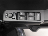 パワーウィンドゥ 運転席ドアスイッチ照明付です。電動格納ミラーも手元でワンモーションで可能です。
