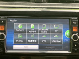 DVD/CDやラジオに加え、Bluetooth AudioやUSB/iPodなど、複数の音源メニューを用意。聴きたい音楽や音声に合わせて選びやすい構成です。