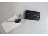 スマートキー。ドアの開錠施錠はドアノブに触れるだけ。センサーが感知して開錠施錠をしてくれます。