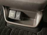 ソケット類も充実☆対応のケーブルがあれば車内でスマホなどの充電が可能です☆