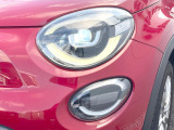 ●LEDヘッドライト:夜間走行時も良好な視界を確保し安心して運転できる高輝度LEDヘッドライトを装備!点灯速度が早く、消費電力も抑えられています。