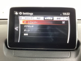 レバーをAUTOの位置にしているとき、レインセンサーが雨を感知すると、雨量に応じてワイパーが自動で作動してくれるオートワイパーを装備!設定変更で非作動にすると、間欠作動に固定されます。