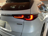 一目でマツダ車と認知できるテールレンズですね