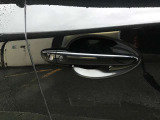 キーをポケットに入れたままでもドアのロック&アンロックができ、雨の日や、荷物の多い日に大活躍!