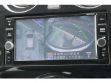 ナビの大画面でアラウンドビューモニター(全周囲カメラ)の映像を確認できます! 車全体と周囲の状況を見ることができるので簡単に駐車ができます♪