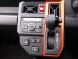 当社では全車、納車前にサービス工場で12ヶ月点検相当の整備を実施しております。そこで確認された不具合箇所は修理しておりますのでご安心下さい。