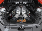 パワートレインは3.0L V6ツインターボエンジンに加えてモーターを搭載し、830馬力(カタログ値)を発揮します。