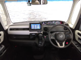 安心して運転して頂ける視界の広さと快適空間です。