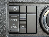 片側電動スライドドアのスイッチ付です。車内からもスイッチひとつで楽にドアの開閉が可能です。電動なので開閉時に力を使う必要がなく、半ドアになることもありません!