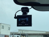 ドライブレコーダー付きです!!映像・音声などを記録する車載装置です。 もしもの事故の際の記録はもちろん、旅行の際の思い出としてドライブの映像を楽しむことができます!!