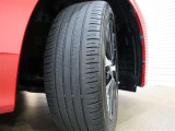 タイヤサイズは215/50R18となっております♪