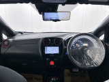 落ち着いたカラーの内装で、ゆったりと運転したい方に。