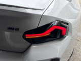 また、BMW正規認定中古車は、エマージェンシーサービスが自動付帯。24時間365日、皆様のカーライフをサポート致します。確かな安心のうえで、「駆けぬける歓び」をご堪能ください。