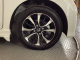 アルミホイールです。足元が引き立つので、車全体のイメージがアップしますよ!