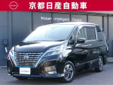 ご家族の方にぴったりな両側オートスライドドアを装備しております。お買い物に両手がふさがってしまう際も自動でドアの開閉が可能なためとても便利です。