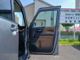 運転席ドア内張